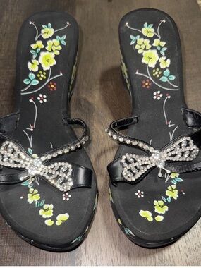 Yellow Box Sandals EUC